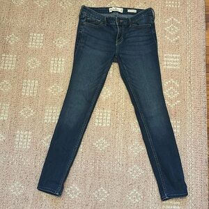 Hollister Low-rise super skinny dark wash denim jeans